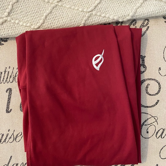 Deep red Ptula leggings - Picture 2 of 2